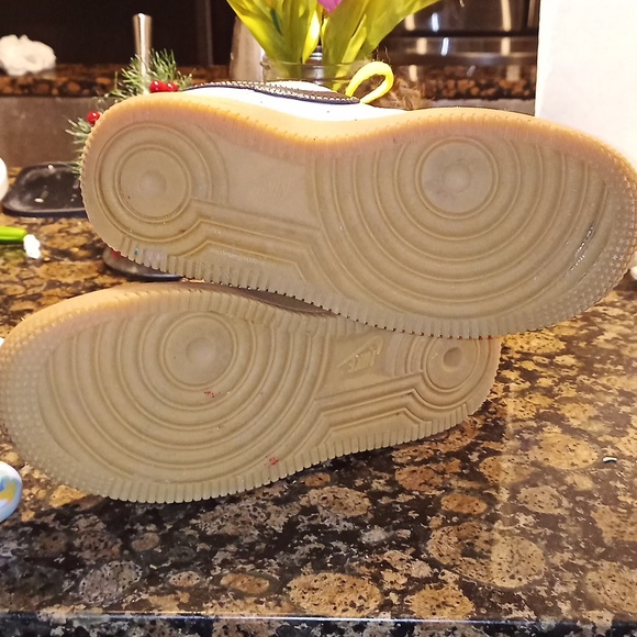 Nike Air Force 1 LV8 youth size 1 - Picture 5 of 5